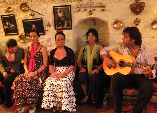 こちらが出演者。<br /><br />残念ながら動画禁止。フラッ柱禁止。<br />撮るのが難しいです。