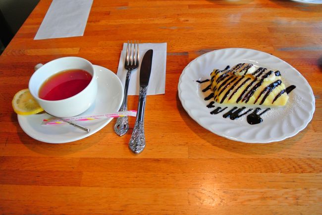 休憩。<br /><br />クレープおいしい…。<br /><br />春日大社まで行ったんですが、お正月ということもあり、すごい人！！屋台もたくさんあってお祭りのようでした。