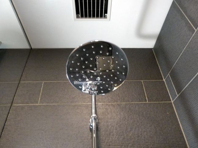 固定式レインシャワーと