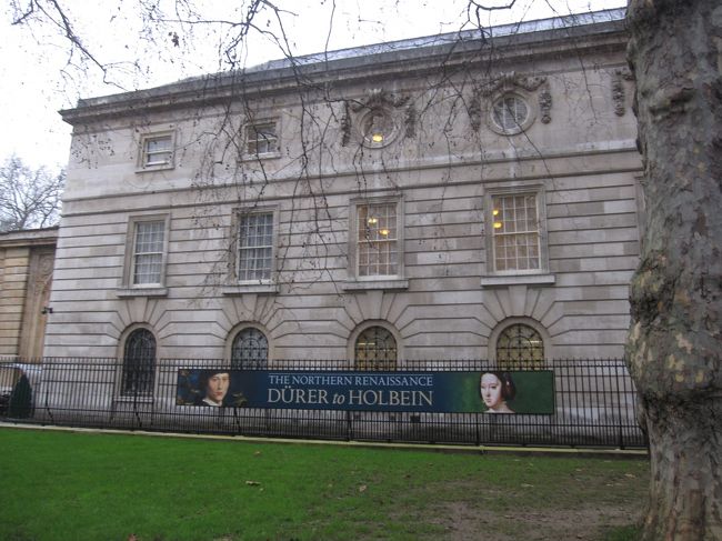 寒くて待ってられないので移動をします。<br />宣伝がでてます。