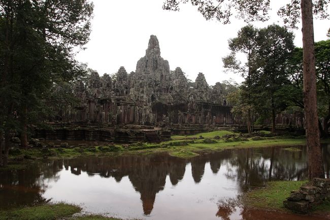 アンコールトム<br />象に乗ります！