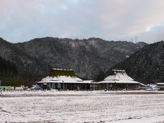 かやぶきの里

思ったよりも雪がない！
「雪、降ってくれ」と願っておられましたが、少し残念。