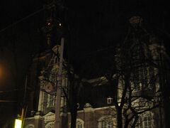 夜の西教会。