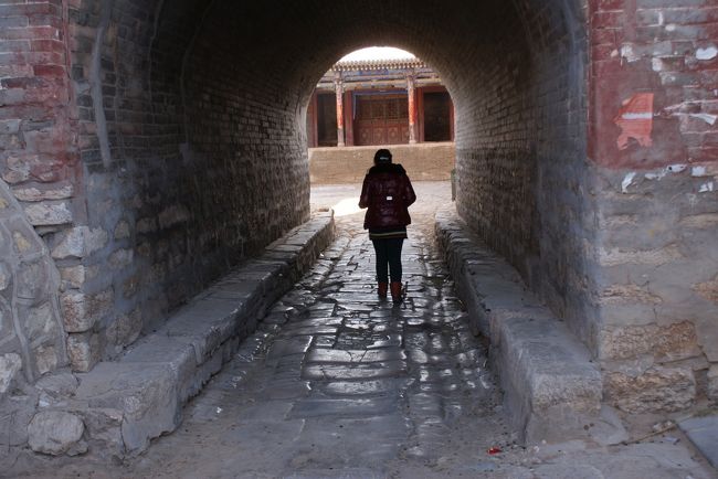 では、くぐってみましょう。<br />