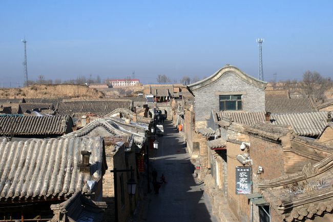 ２階の回廊には本殿とかありましたが、古堡の展望を目指して。<br />そして出ることができました！<br />城門のデッキに<br />