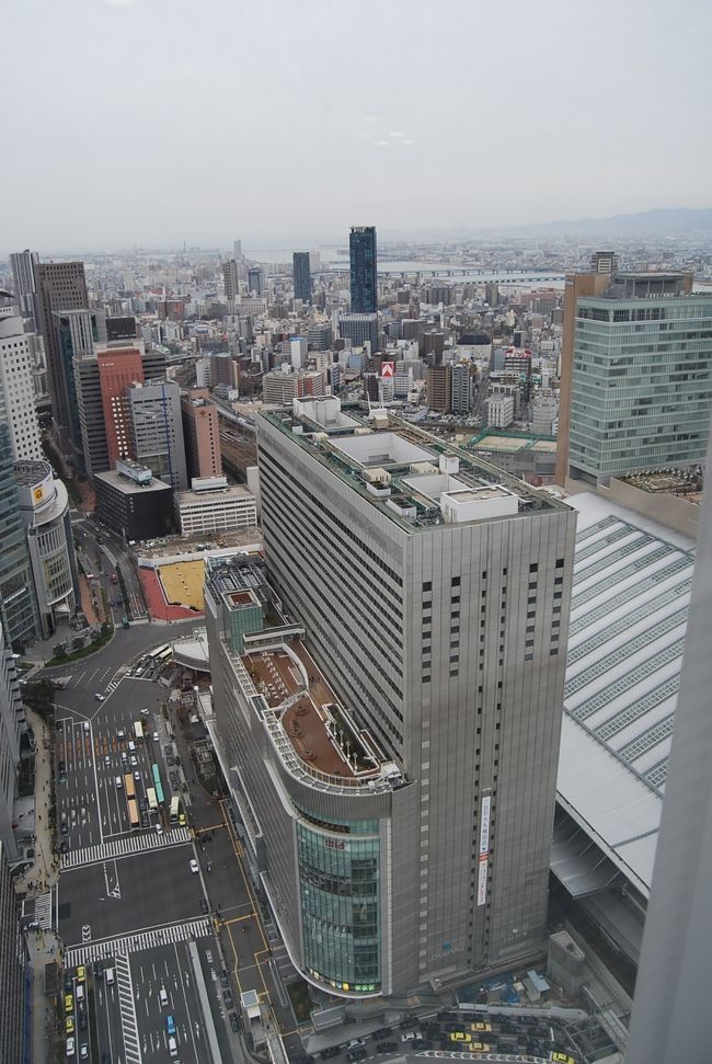 久しぶりに見る梅田阪急ビル40階からの風景』キタ（大阪駅・梅田