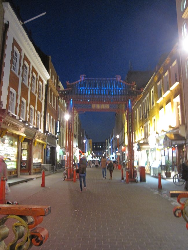 世界どこのチャイナタウンも雰囲気は似ていますね。<br />神戸なので南京町の雰囲気に似ててなんかほっとします。