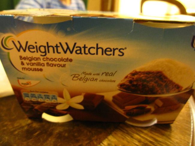 デザートにスーパーで買ったチョレートムースを。