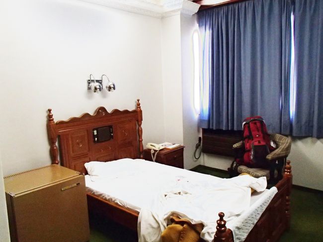 今回のホテルは、バスターミナル（T.T.U.)のそばにある、Mirante Hotel。一泊R$70で、2泊する。朝食も込みで、ビュッフェ式。宿泊客は、現地の人が多く、シウダー・デル・エステで買い物したような、大量の毛布などを持った人がチェックインしていた。 