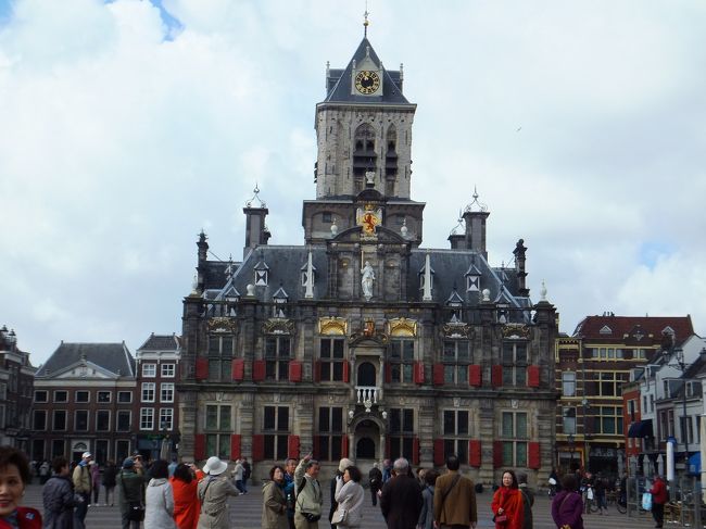 マルクト広場からの市庁舎