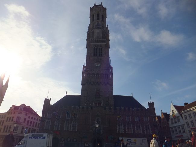 鐘楼<br />逆光で残念(T_T)