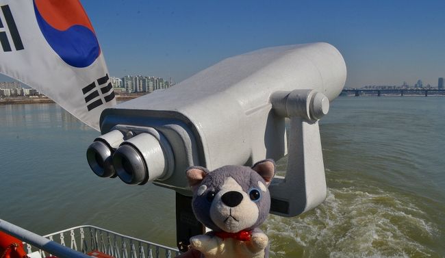 ここが、一番後ろの部分。<br /><br />最初の15分は、蚕室方面に走って、Ｕターンして船乗り場を通過して行きます。そして、Ｕターンして戻ってくるワン。