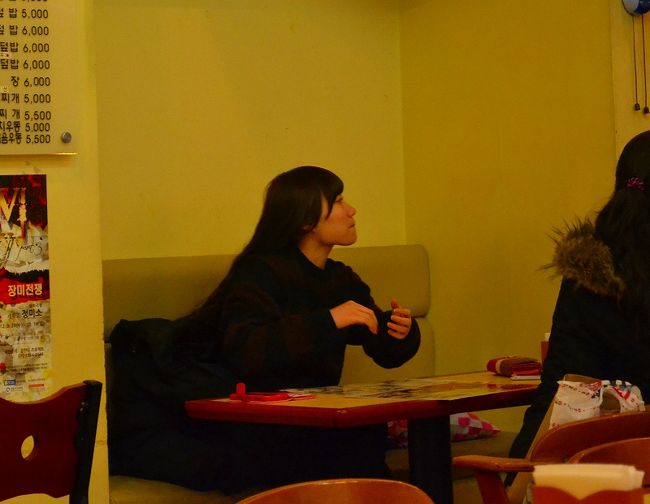 うむ。次に店内に入ってきた子も、かわいい。