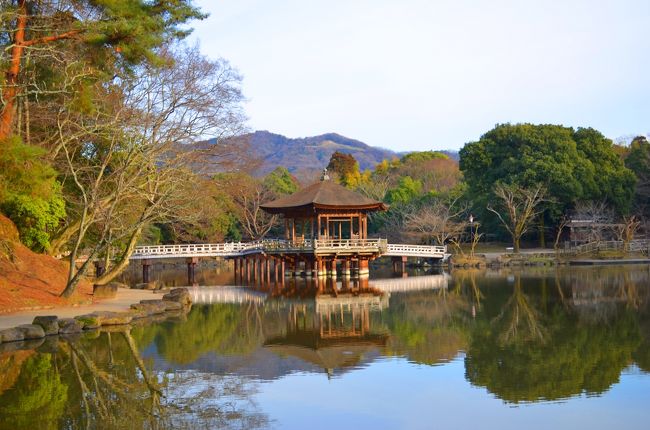 私は、そろそろ夜のイベント会場のほうに移動することにします。<br /><br />途中、『浮見堂』に立ち寄ります。