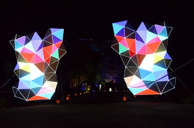 音楽に合わせ映像が次から次に変化していきます。