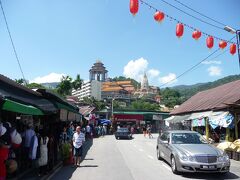 極楽寺は、1890年から20年の歳月をかけ建立された寺院　東南アジア最大級の仏教寺院。【料金】無料　【住所】1000-L, Tingkat Lembah Ria 1, 11500 Ayer Itam, Pulau Pinang
