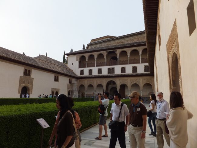 宮殿の中心部コマレス宮<br />アラヤネスの中庭<br />