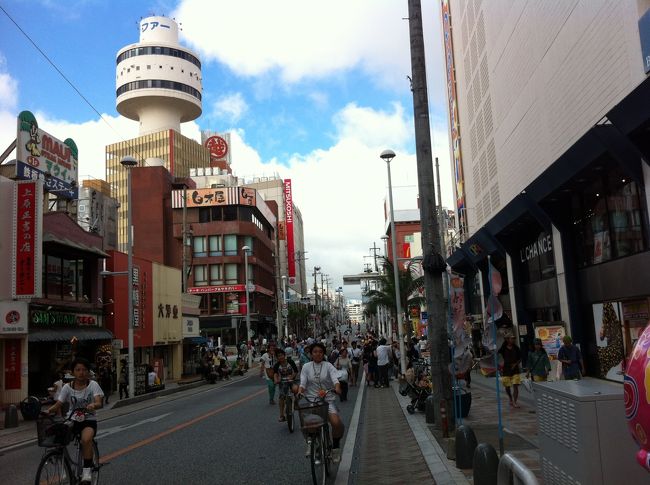 フライトの時間までのんびりと市内のお土産屋さんを回っててびち等を購入。