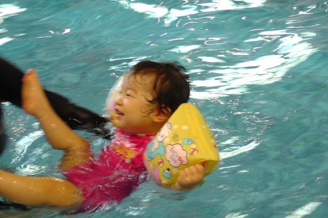 腕につける浮き輪はホテルが無料で貸してくれます。