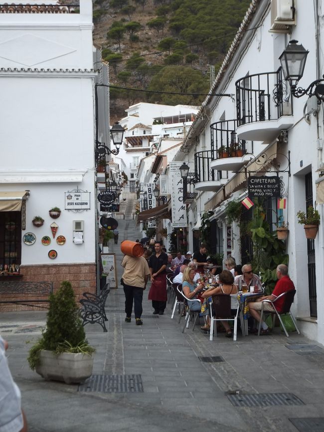 こちらが一番有名なサン・セバスティアン通り。<br />