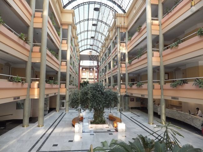 １８：４５　到着<br />今夜はＴＲＨ　ＡＬＣＯＲＡ<br /><br />ショッピングモールのような作りでびっくり！