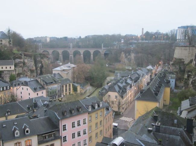 ルクセンブルグ旧市街と城砦は世界遺産に登録されています。