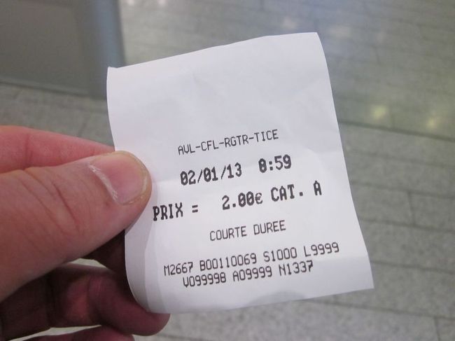 運賃は2ユーロ(約230円)です。