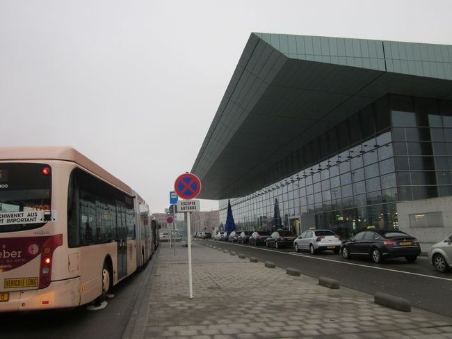 20分程で空港に到着です。