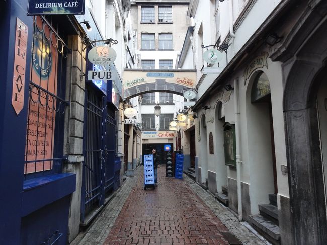 「フィデリテ袋小路」　にあります。