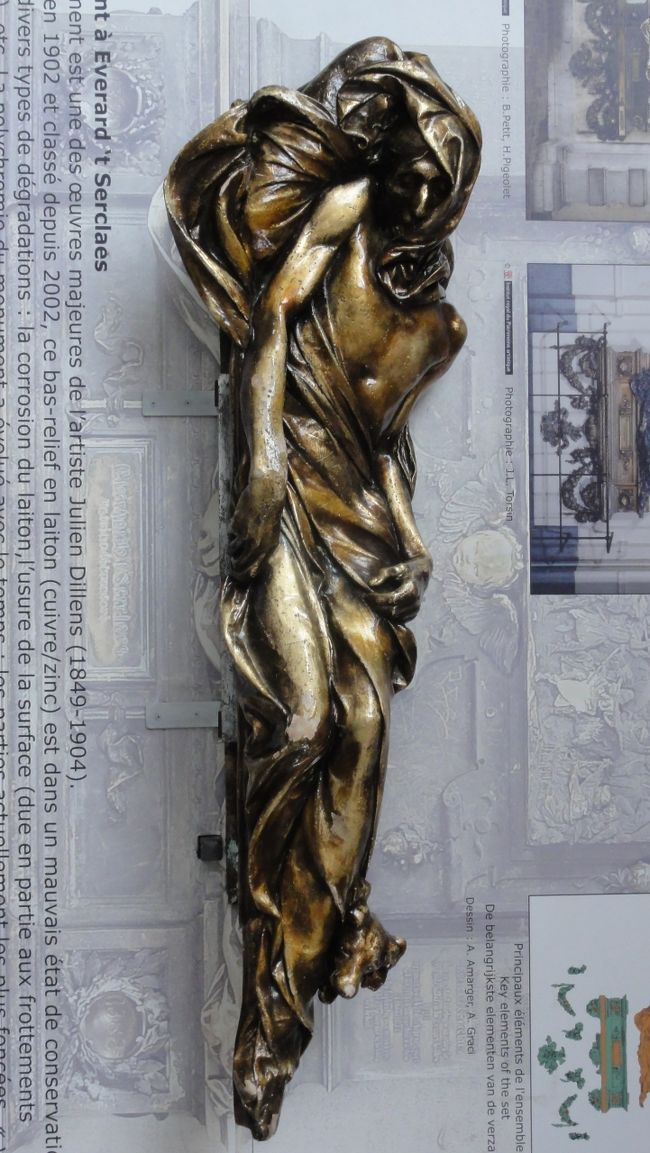 セルクラースは　「１４世紀」　の　「英雄」　です。