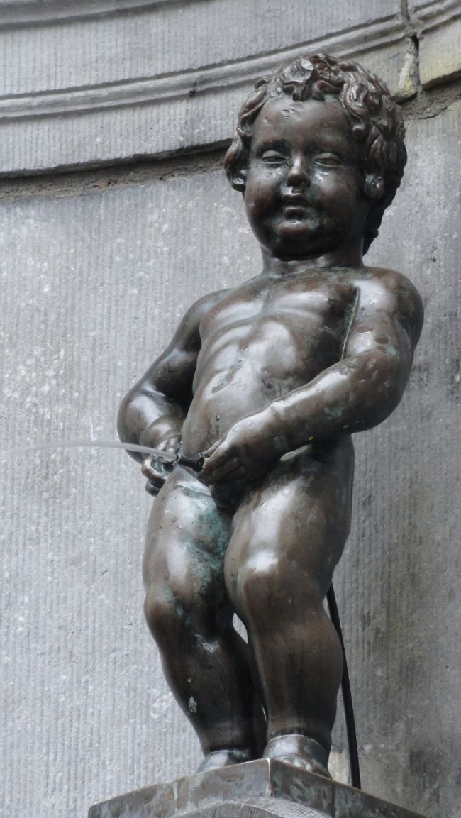 有名ですが　「世界三大がっかり」　の１つ。<br /><br /><br />他は、<br /><br /><br />「マーライオン（シンガポール）」<br /><br /><br />「人魚像（デンマーク）」<br /><br /><br />です。