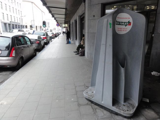 「簡易トイレ」　がありました。<br /><br /><br />使ってみました。<br /><br /><br />少し恥ずかしい・・・