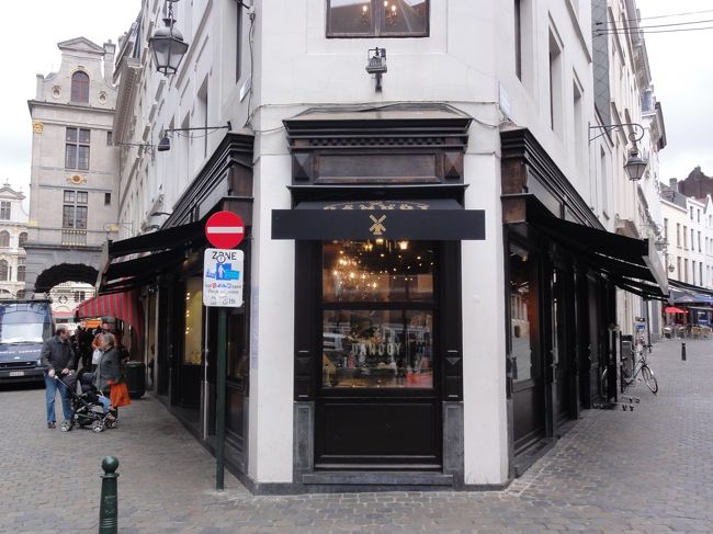 「地球の歩き方」　に載っていた　「ワッフル」　の店。<br /><br /><br />「ダンドワ」　です。