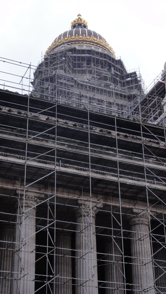 「プラール」　により　「１８６６年〜１８８３年」　にかけて建築されました。