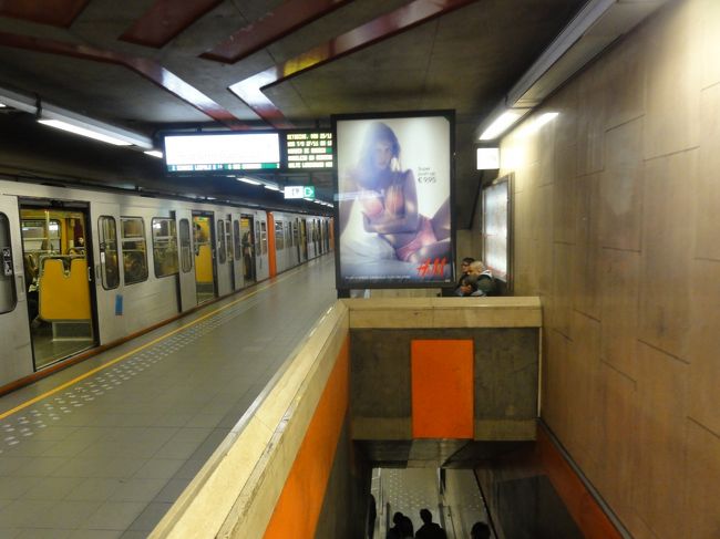 地下鉄にて　「グラン・プラス」　へ戻ります。