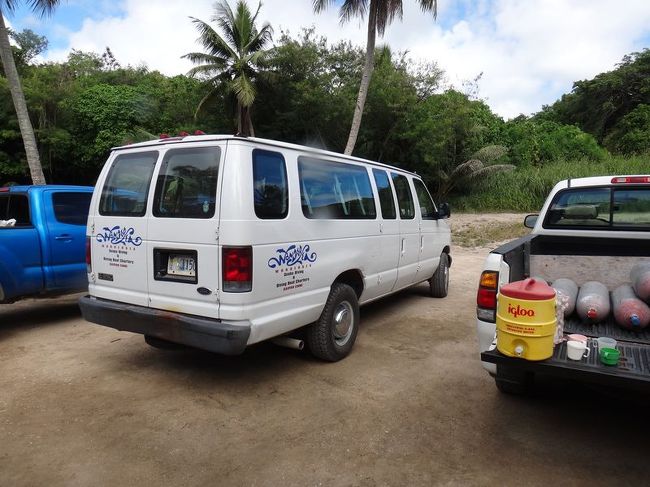 現地サービスが朝ホテルまで迎えに来てくれてポイントまで向かいます。