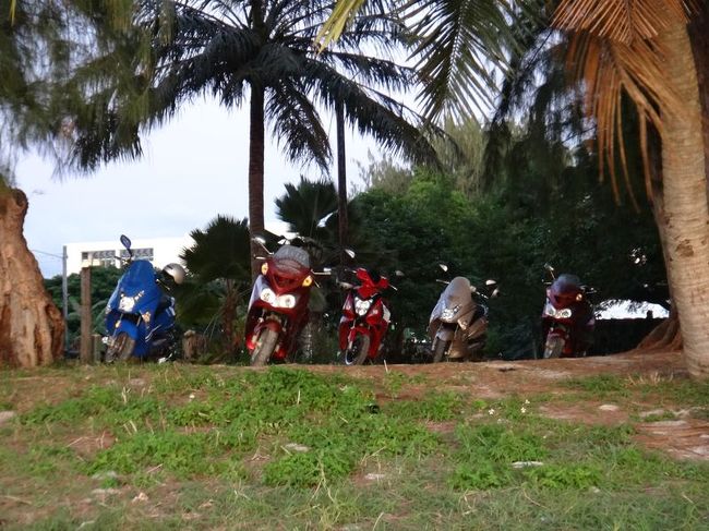 レンタルバイクはビッグスクータータイプ。