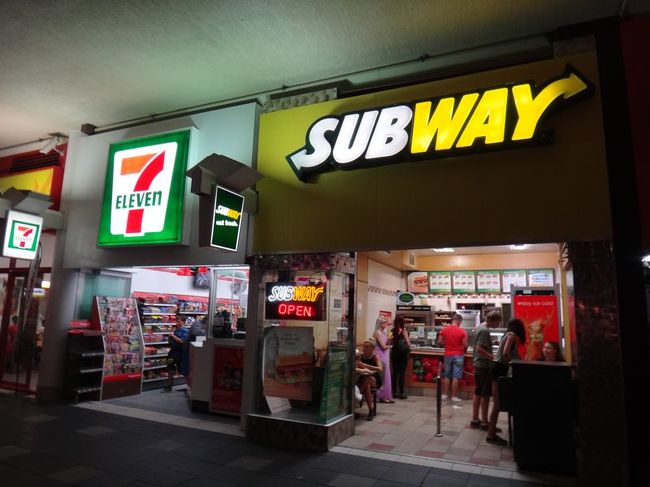 日本でもお馴染みのお店があるとなんだか落ち着くｗ