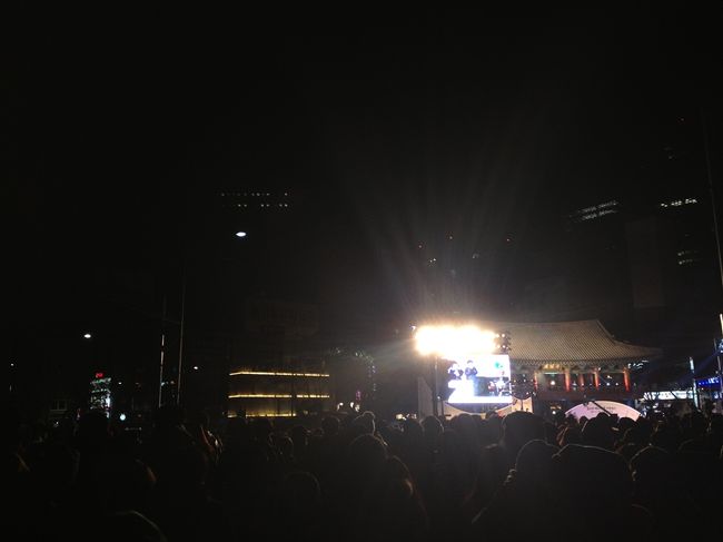 自宅に帰りついたのは夜１１時。<br />家の近くでソウル最大のカウントダウンイベントがあったので、カウントダウンに！<br />２０１２年の年末はアクシデント続きでしたが、２０１３年は良いことがありますように！