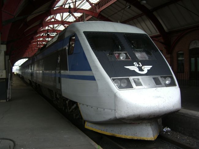 帰りのマルメ駅。<br />スウェーデンの特急X2000が止まっていた。