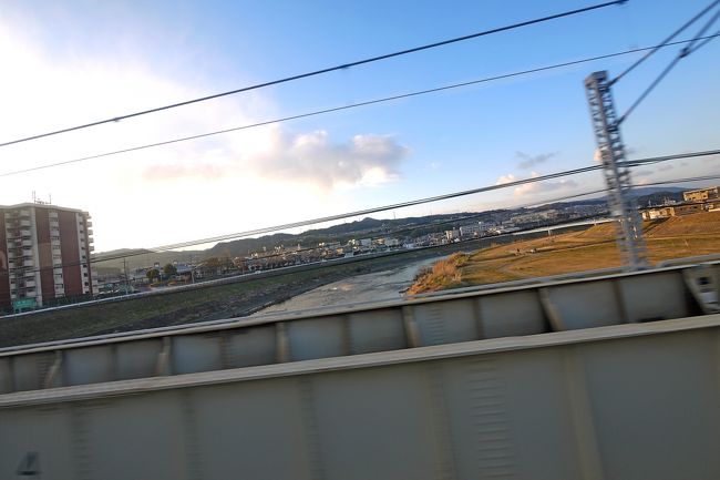 郡山を越えて大和川を渡る