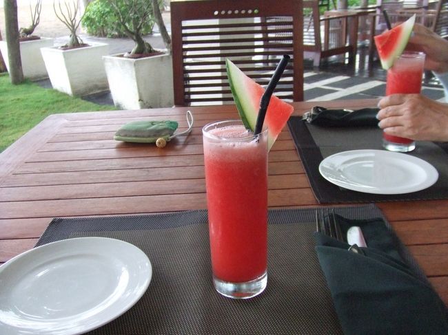 ２人揃ってスイカジュースを注文☆