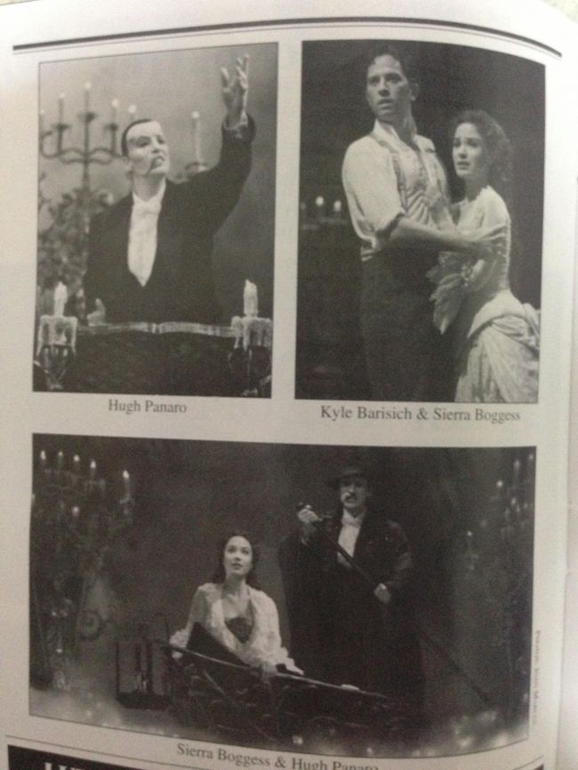 PLAYBILLによると、キャストはこの方みたいですね( ^ω^ )<br />シエラさんは25周年記念の映画でもクリスティーヌ役だったので、わーお！嬉しいって感じでした( ^ω^ )<br /><br />チケットは日本から予約して行きました！チープトラベルズさんというサイトのやり方にのっとってPLAYBILLで英語で予約( ^ω^ )ひとり$82くらいでした！思ったより簡単なので、現地でtktsに並ぶのもなーって方は、チャレンジしてもいいかもですね！