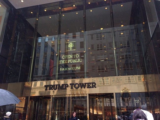 トランプタワー( ^ω^ )<br />セレブも住んでるとか？
