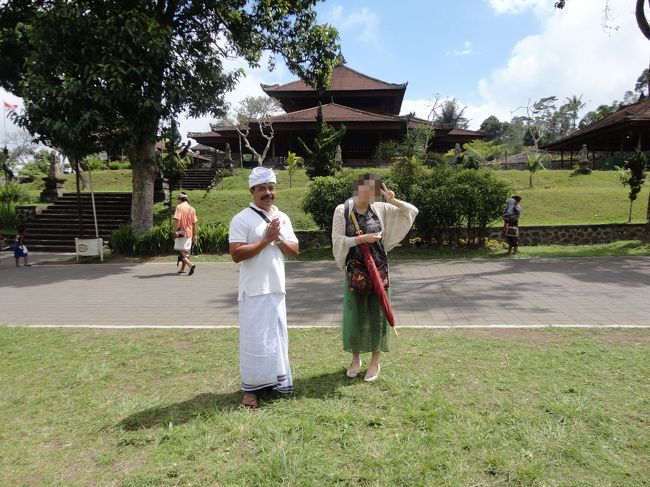 行く前に少し雨が降って傘を借りたけど、その後は降らず傘は全然使いませんでした(^_^;)<br />まぁ雨が降らなくてよかった☆