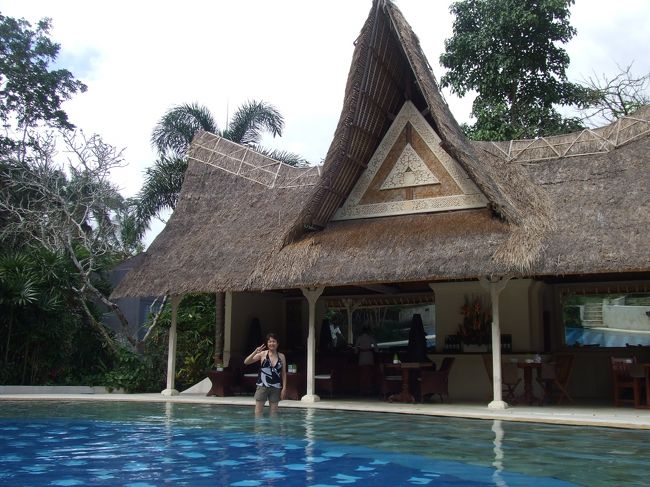 朝ごはんのあとは、プールで泳ぎました♪<br />…寒かった(^∀^;)