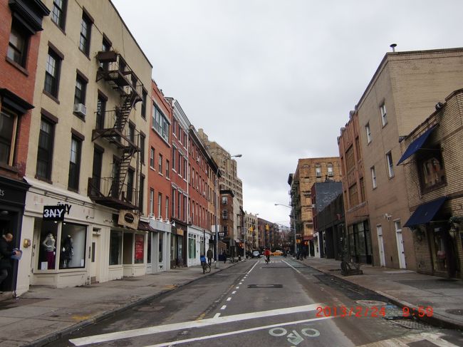 近代的なビル群をたくさん見てきて、ここにくるとミニチュア版の世界のような可愛さがあって、私のニューヨークのお気に入りタウンになりましたー( ^ω^ )<br />歩いてるだけで満足( ^ω^ )