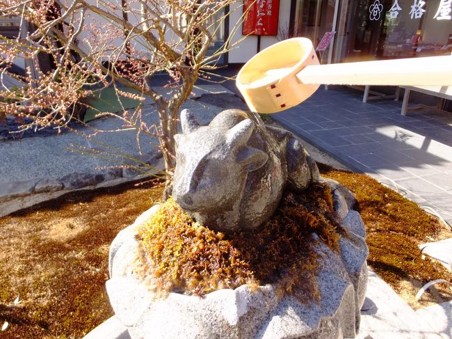 <br />この神牛は毎年の恵方の方角に向いているそうです。<br />