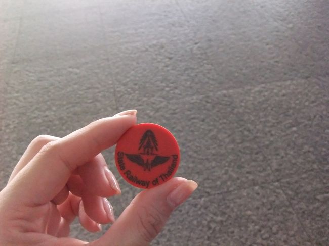 翌朝は８時半の送迎で空港へ。<br />エアポートレールで市内へ向かいます。