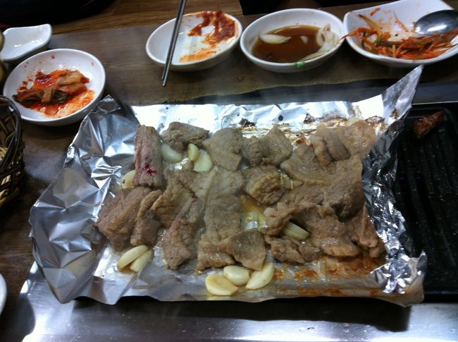 次は、デジカルビ。写真にはないけど、その後オギョプサルも頂きました。とよけるおいしさです。